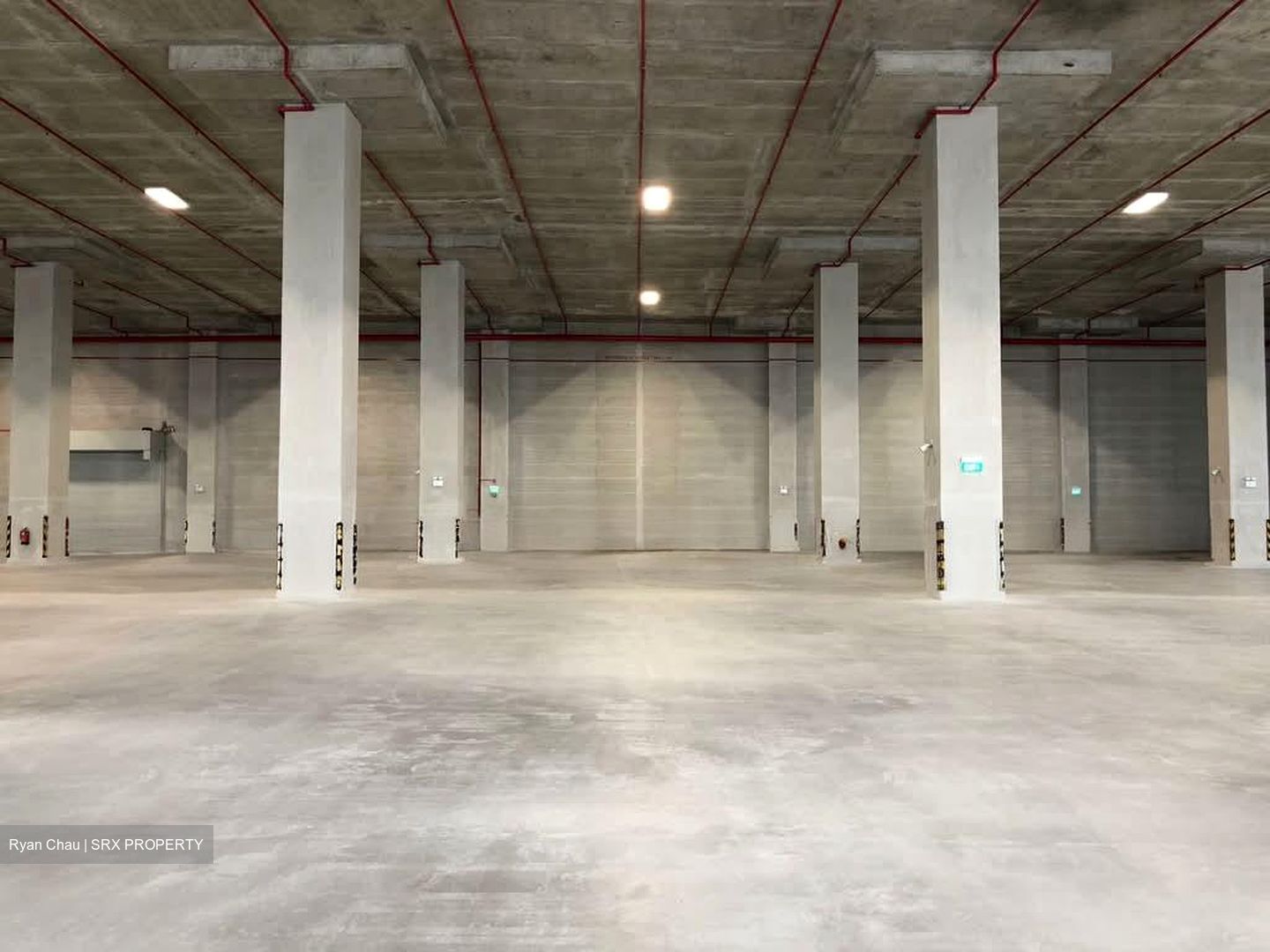 Gul Circle (D22), Warehouse #565259641